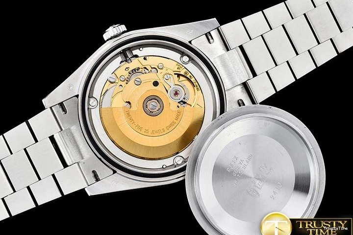 0326 RDD0214B – DayDate 36mm GoAnywhere 682